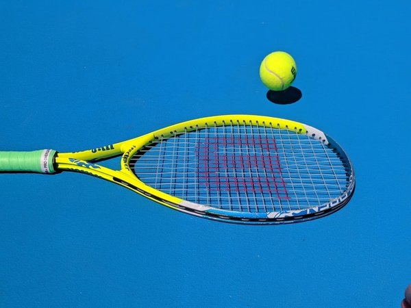 Comment améliorer sa technique et son endurance dans un sport de raquette ?